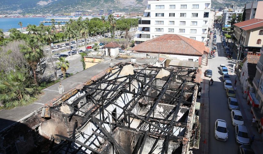 Hatay'da tarihi binada çıkan yangına ilişkin 2 şüpheli gözaltına alındı