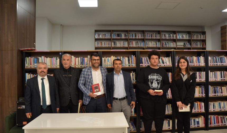 Afşin’de Liseler Arası Şiir Okuma Yarışması Düzenlendi