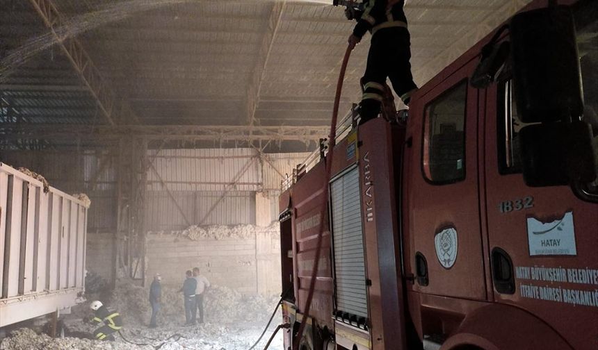 Hatay'da çırçır fabrikasında çıkan yangın söndürüldü