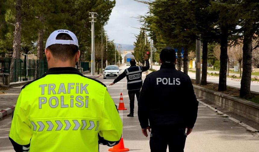 Isparta’da 1 haftada 40 aranan şahıs yakalandı, 2 bin 800 sürücüye ceza kesildi