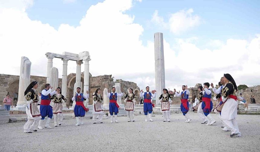 Mersin ekibi Manavgat’ta festivale katıldı