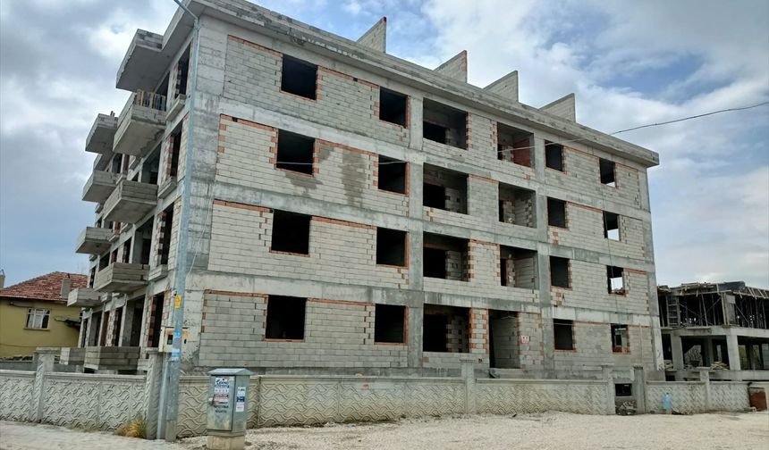 Isparta'da asansör boşluğuna düşen işçi hayatını kaybetti