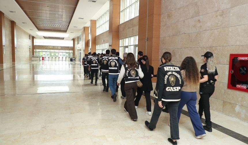 Antalya merkezli fuhuş operasyonunda yakalanan şüpheli tutuklandı