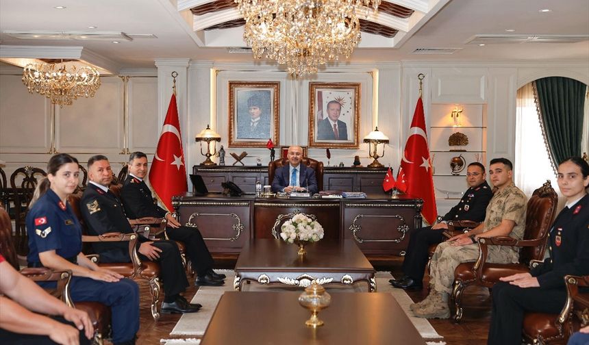 Adana İl Jandarma Komutanı Sel'den Vali Köşger'e ziyaret