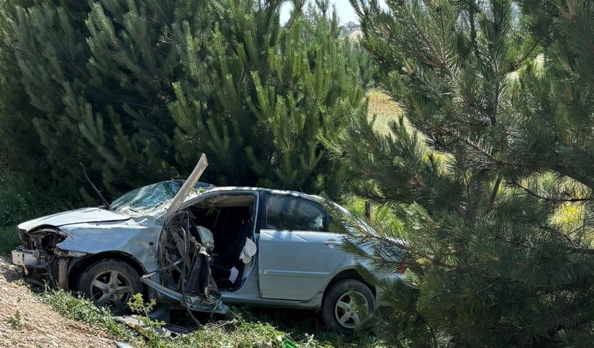 Isparta'da devrilen otomobildeki 1 kişi öldü