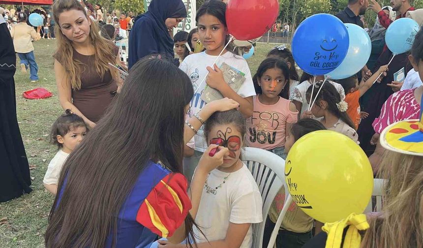 Başkan Çenet’ den çocuklara bayram hediyesi