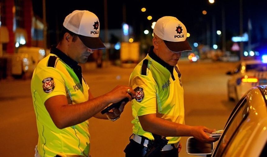 Isparta’da gece denetimi: 1 saatte 117 kişi kontrol edildi