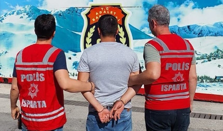 Isparta’da aranan 3 şahıs yakalanarak cezaevine gönderildi