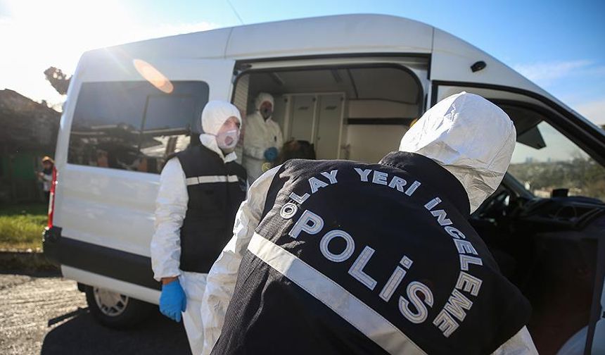 Önce Aracına Çarptı, Sonra Sürücüyü Silahla Vurdu