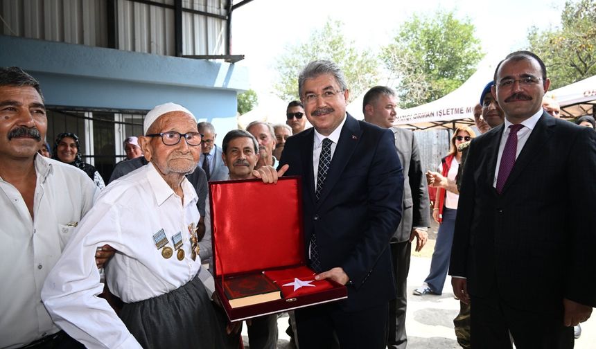 Osmaniye Valisi Erdinç Yılmaz Kadirli ilçesinde gazilerle bir araya geldi