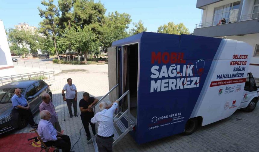 Kepez Belediyesi’nden huzurevi sakinlerine göz taraması