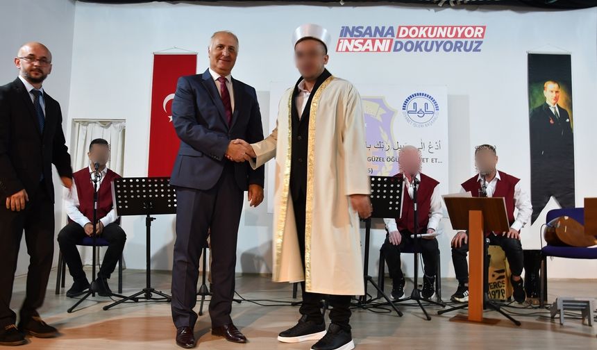 Antalya'da bir hükümlü cezaevinde hafızlık sertifikası aldı