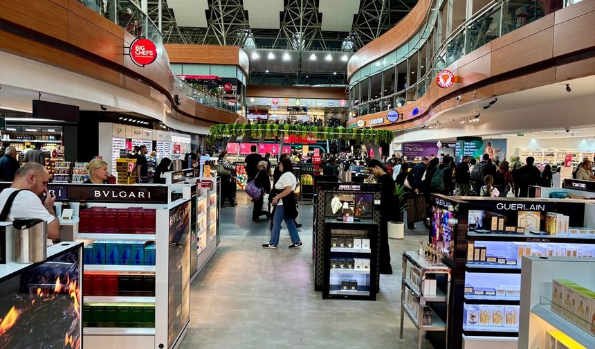 Sabiha Gökçen Havalimanı'nda 'duty free' alanı yenilendi