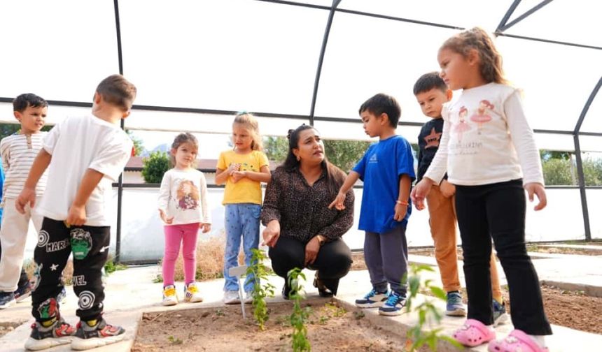 Doğa Çocuk Enstitüsü’nde hem öğreniyor hem de eğleniyorlar