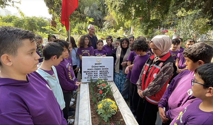 Erdemli ilçesinde şehit öğretmen Hacı Ömer Serin mezarı başında anıldı