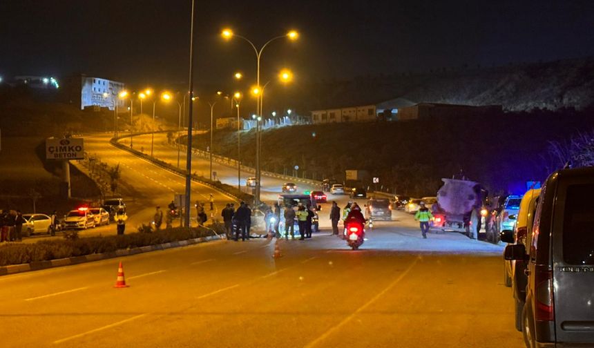 Hatay'da devrilen motosikletteki 2 kişi öldü