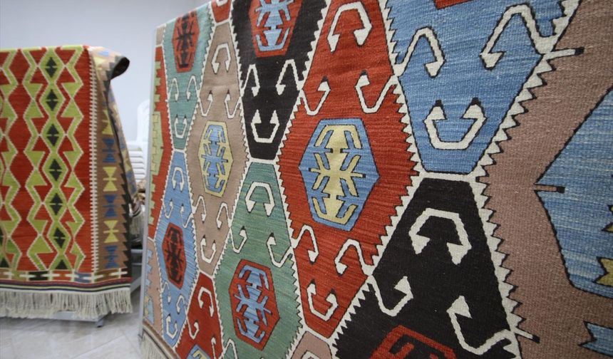 Kaş'ın 400 yıllık Barak Kilimi, kadın kooperatifiyle Avrupa'ya açılıyor
