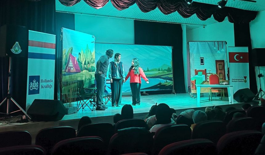 Büyükşehir’den Afşin ve Göksun’da Miniklere Özel Tiyatro Gösterisi