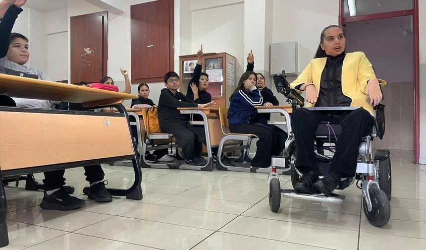 Isparta'da kas hastası öğretmen azmiyle herkese ilham oluyor