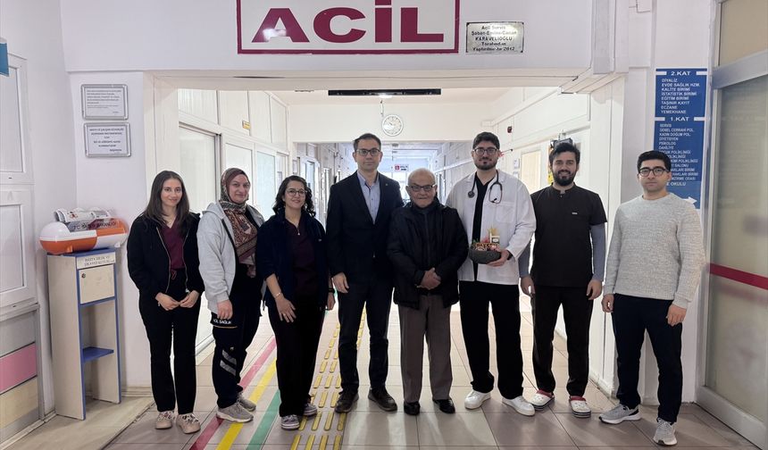 Kalbi 4 dakika duran 85 yaşındaki hasta, kalp masajıyla hayata döndürüldü