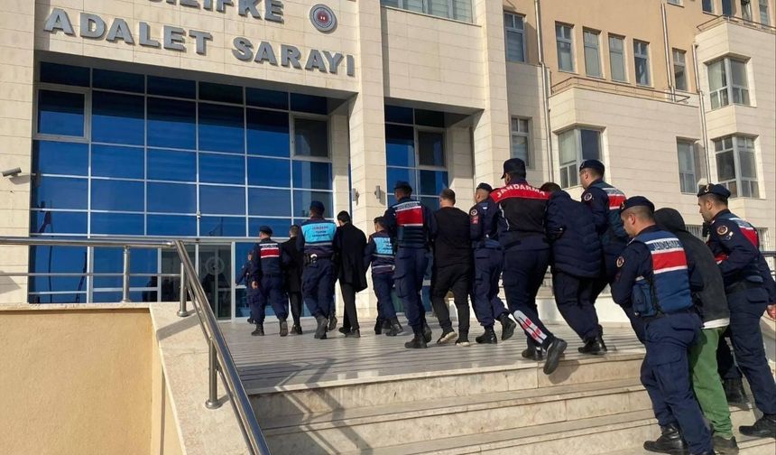 Mersin'de kaçakçılık operasyonunda yakalanan 6 şüpheli tutuklandı