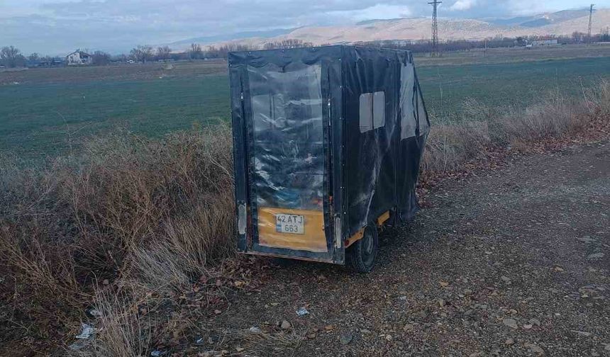 Elektrikli motosiklet devrildi: 2 yaralı