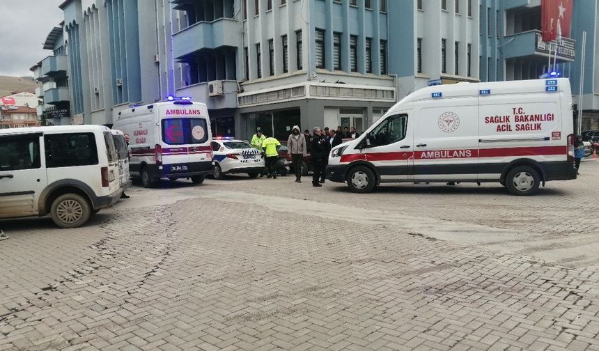 Isparta’da motosikletle otomobil çarpıştı: 1 yaralı