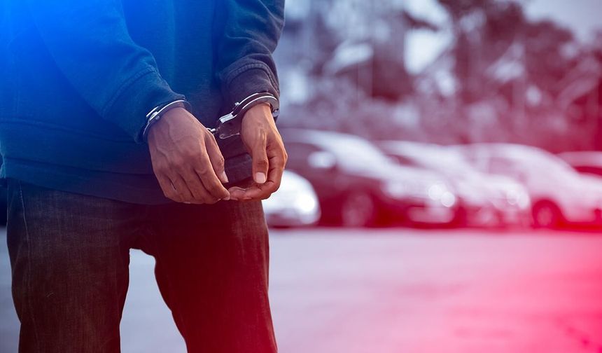12 İlde Dev Operasyon! Polis, Avukat ve Gümrük Memurları Gözaltında