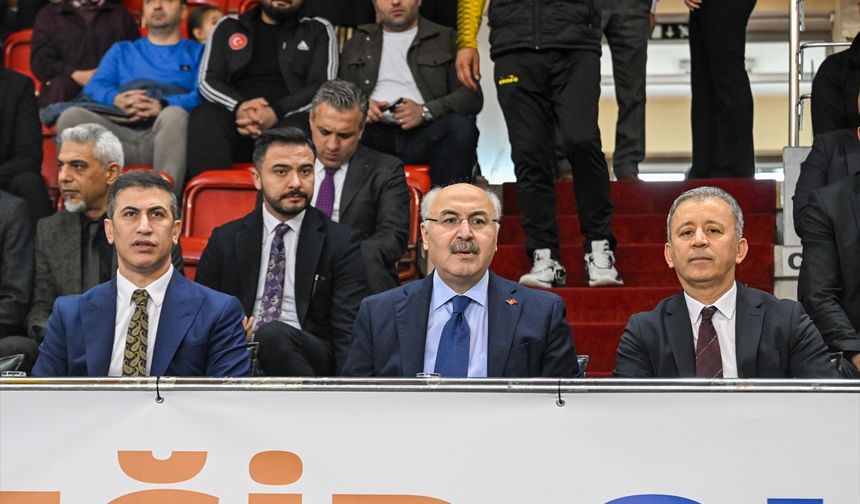 Adana'da öğrenciler olimpik çocuk oyunlarında mücadele etti