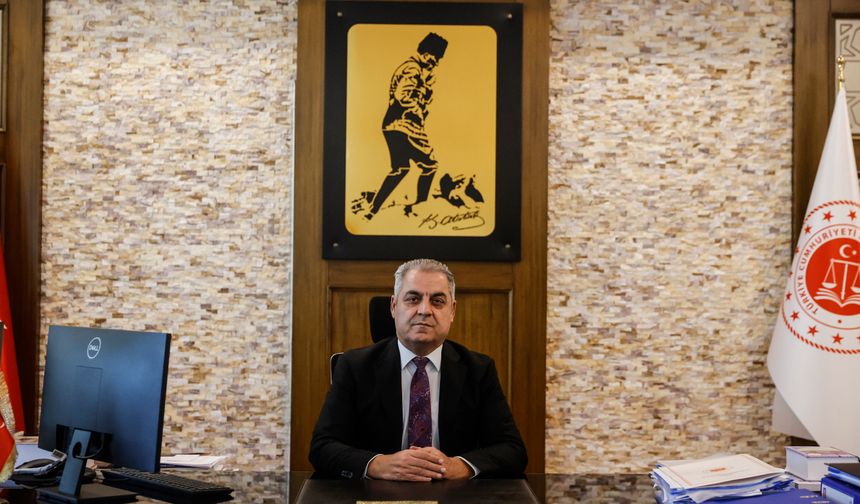 Mersin Cumhuriyet Başsavcısı Çelikkol, AA'nın 'Yılın Kareleri' oylamasına katıldı