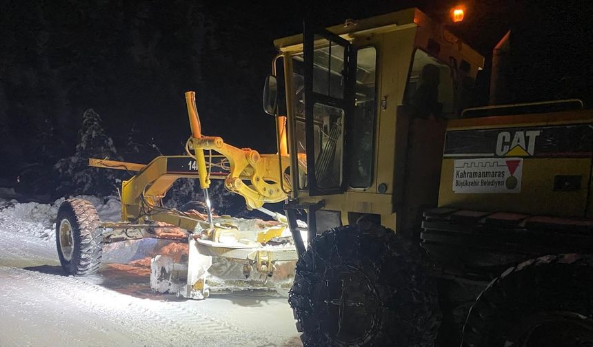 Büyükşehir’den Merkezden Kırsala Kesintisiz Karla Mücadele