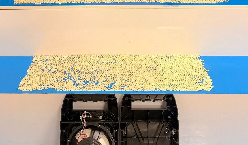 Hoparlörde Binlerce Uyuşturucu Hap Ele Geçirildi: 2 Tutuklama