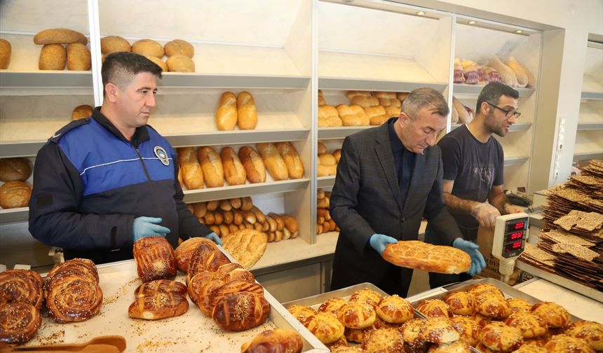 Mersin'de hijyen koşullarına uymayan ruhsatsız fırına 6 bin 400 lira ceza kesildi