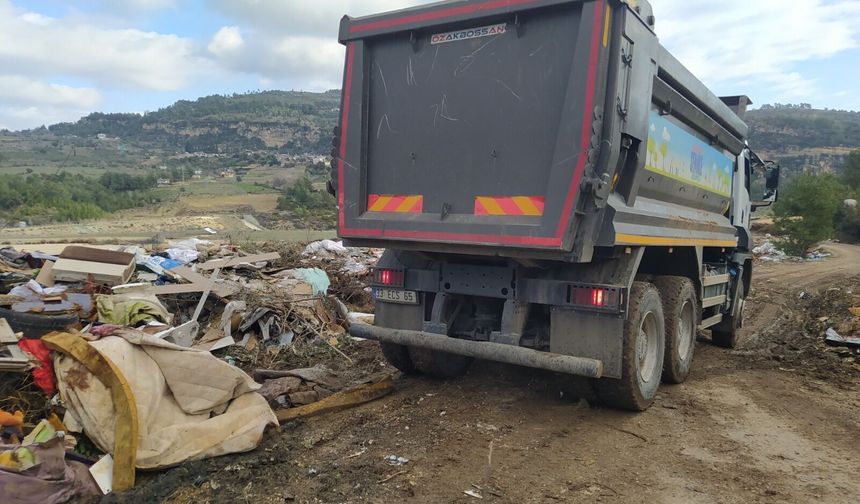 Mersin'de ormanlık alana atık döken Yenişehir Belediyesine 4,6 milyon lira ceza uygulandı
