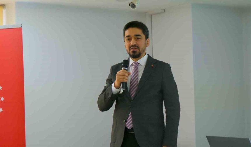 Osmaniye'de 'Kadrajda Sanat, Haberde Gerçek' ve 'Haberciliğin Yapay Zeka ile Dönüşümü' eğitimleri düzenlendi