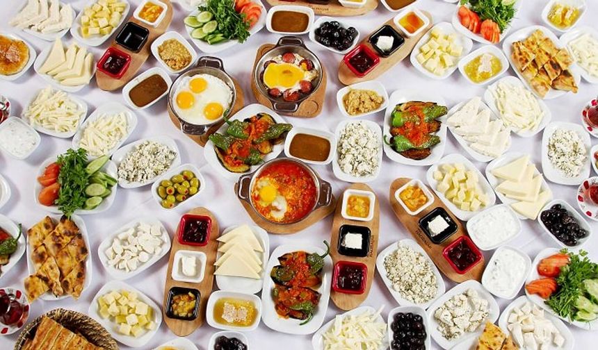 Kişi Başı 6200 Liraya Lüks Sahur! Otel ve Restoranlarda Yeni Moda: Ramazanda Şatafat Tartışması