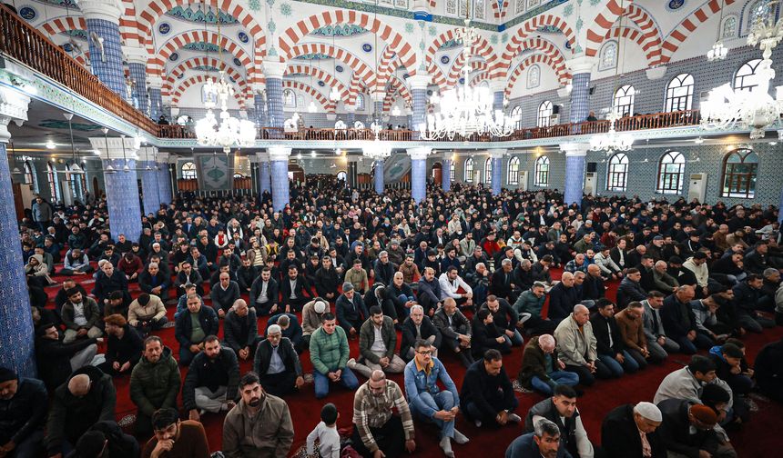 Adana, Mersin, Hatay ve Osmaniye'de bayram namazı kılındı