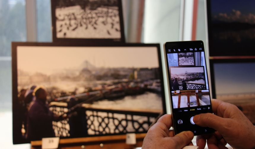 Antalya'da 'Kadın Gözünden Zamanın İzleri' fotoğraf sergisi açıldı