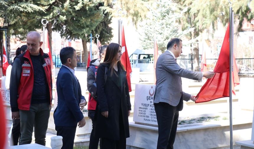 Isparta'da şehit mezarlarının bakım ve temizliği yapıldı