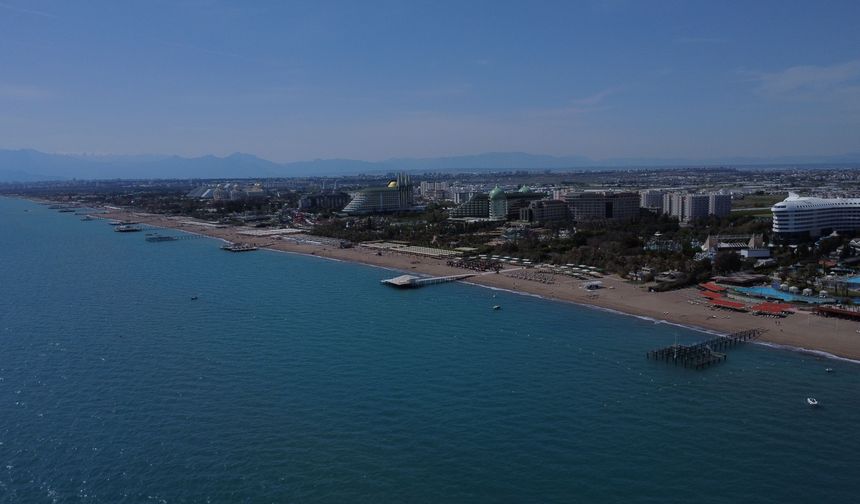 Antalya'ya gelen yabancı turist sayısı 1 milyon 250 bini geçti