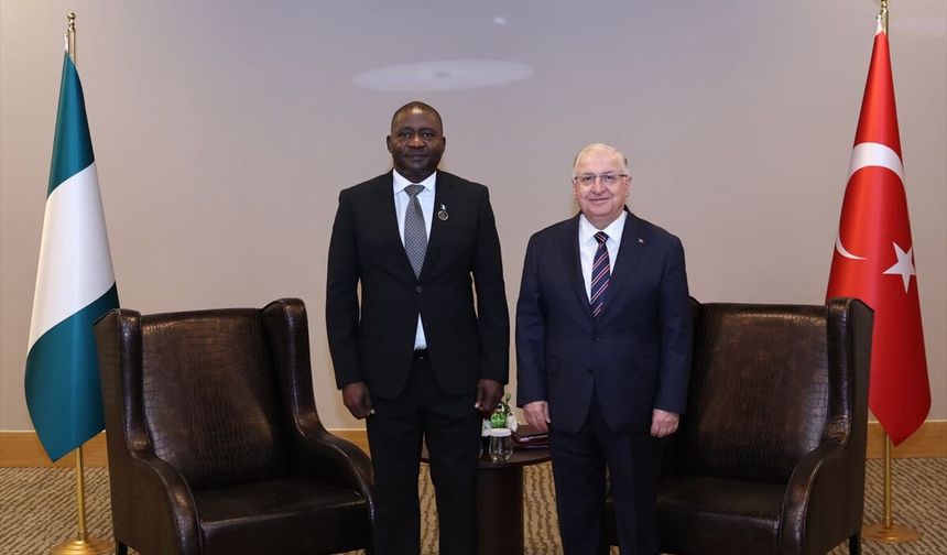 Milli Savunma Bakanı Güler, ADF 2026 kapsamında görüşmelerde bulundu