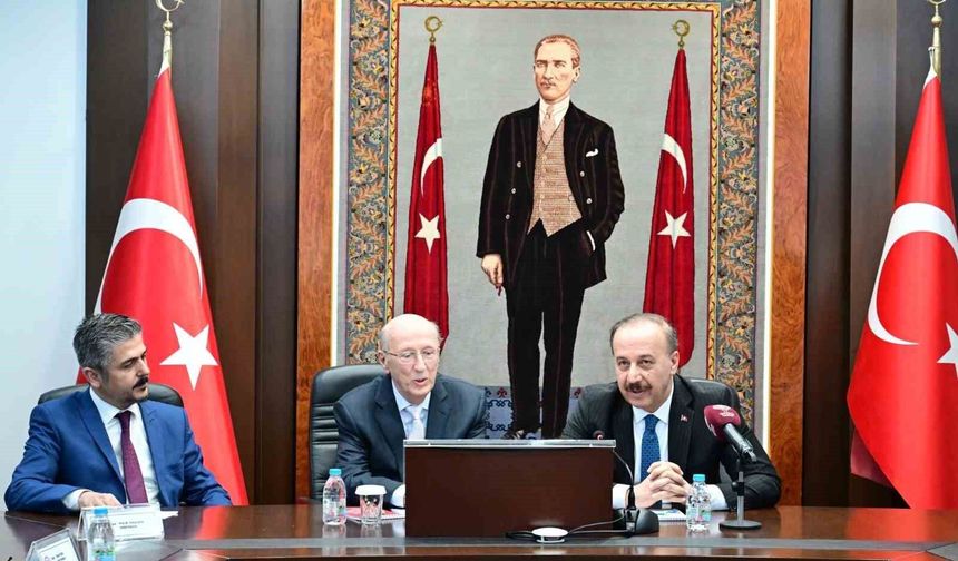 Isparta'da okul isimleriyle provokatif paylaşım yapan 10 kişi gözaltına alındı