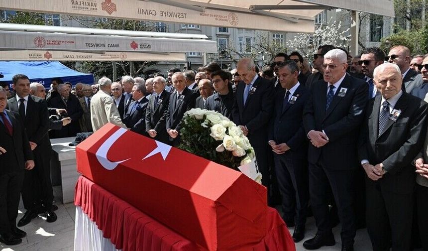 Eski TBMM Başkanı Hüsamettin Cindoruk son yolculuğuna uğurlandı