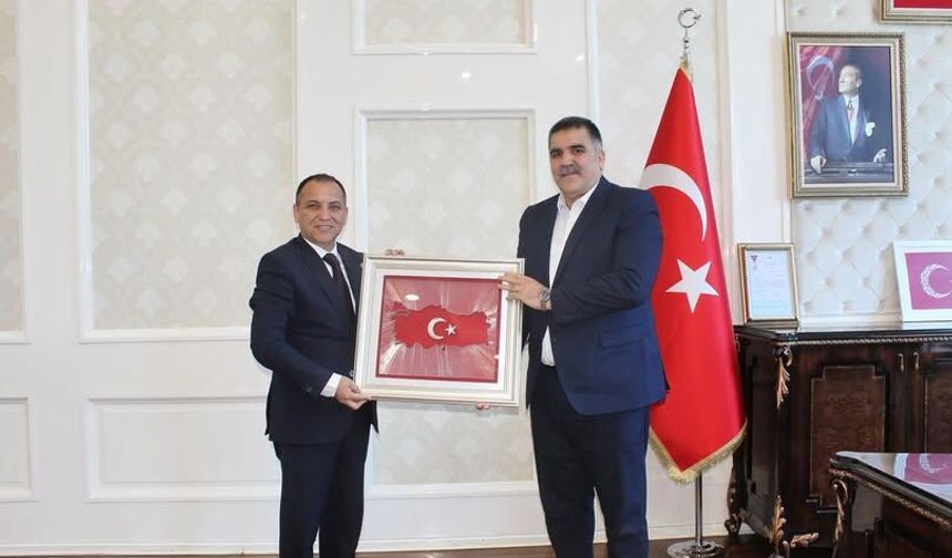 İl Millî Eğitim Müdürü Baydur’dan Türkoğlu Belediye Başkanı Karaca’ya Ziyaret