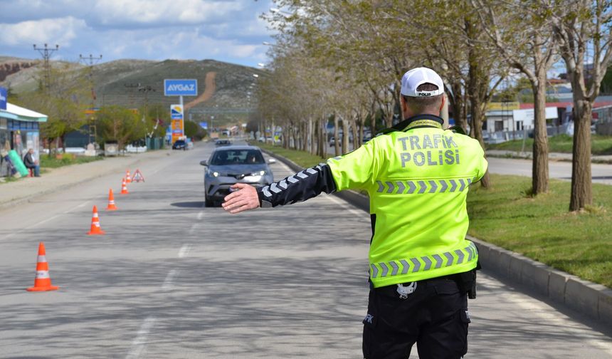 ÖTV Muafiyetli Araçta Yetkisiz Kullanım: Afşin’de 2 Sürücüye İşlem Uygulandı