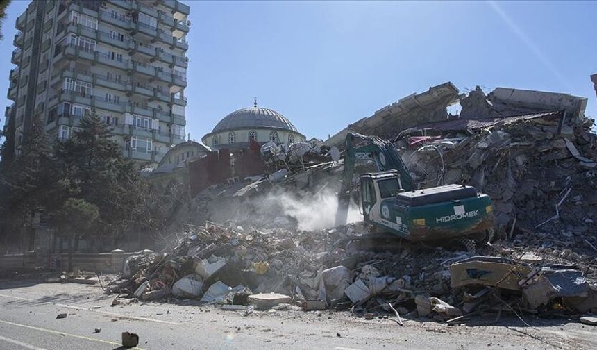 146 Kişinin Öldüğü Site Davasında Hüküm: Müteahhide Ceza, Kamu Görevlilerine Beraat