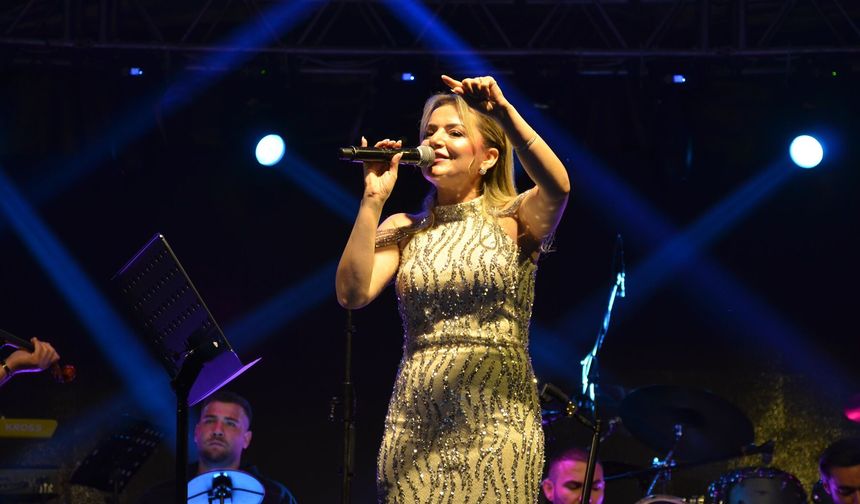 Afşin Gençlik Festivali’nde Aynur Özdemir Rüzgârı Esti