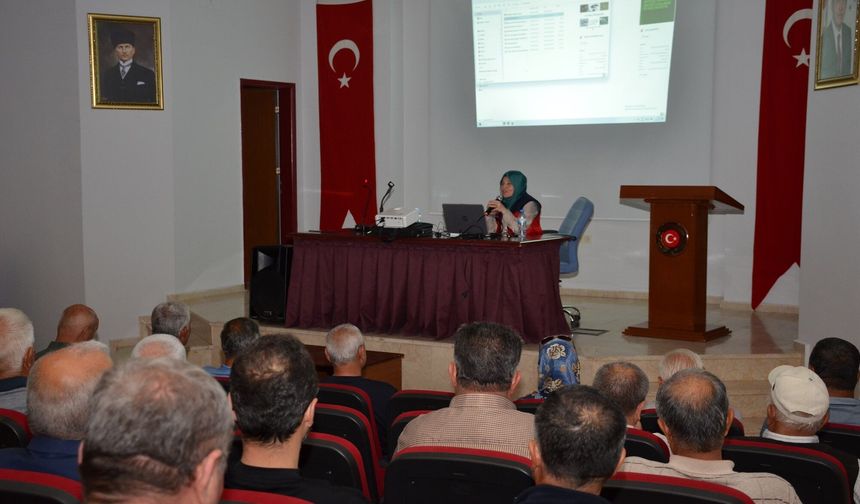 Afşin’de Çiftçilere Yönelik Bilgilendirme Toplantısı ve Uygulayıcı Eğitimi Düzenlendi