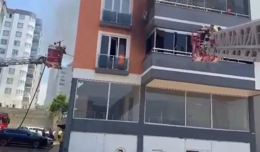 Evde Çıkan Yangın Felakete Dönüştü: 3 Kişi Hayatını Kaybetti