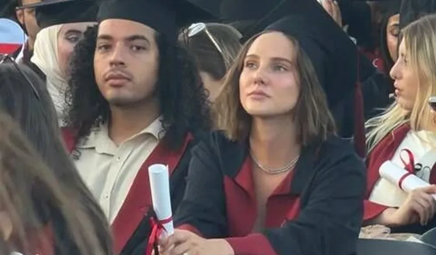 Alina Boz Mezun Oldu! Diplomasını Alırken Eşi Umut Evirgen Yanındaydı